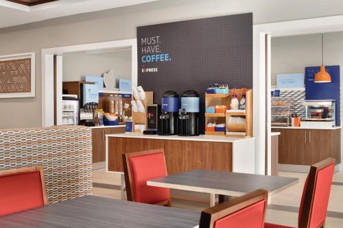 Holiday Inn Express Hotel & Suites Lavonia an IHG Hotel - image 7