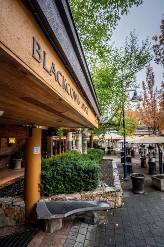 Blackcomb Lodge, Whistler