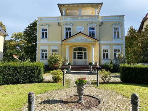 Hauptstadtluxus - lichtverwöhnte Villa - 340 qm - a47198