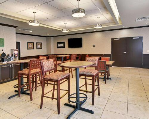 Comfort Inn & Suites Near Lake Lewisville