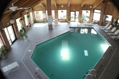 American Inn and Suites Ionia - image 7