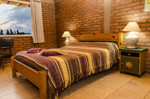 1 double bed, 1 twin bed