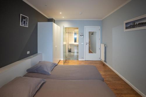 Anna's Place - image 11