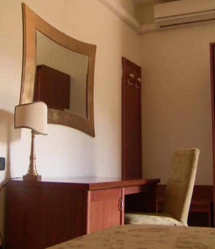 Hotel Picchio - image 2