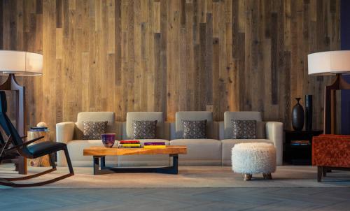 273668106 Kimpton Hotel Palomar Phoenix Cityscape by IHG