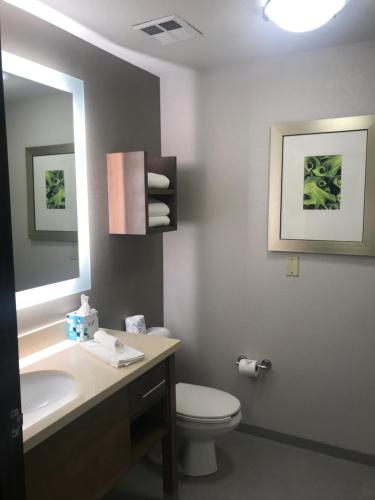2 bedrooms, 3 beds