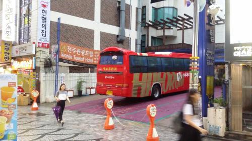 Chonju Tourist Hotel