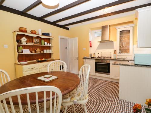 Little Brook Cottage - image 11