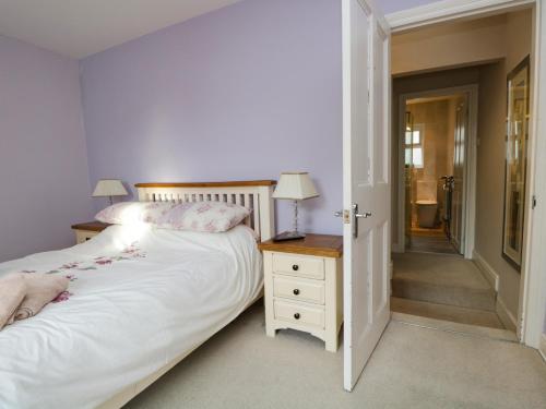 Little Brook Cottage - image 10