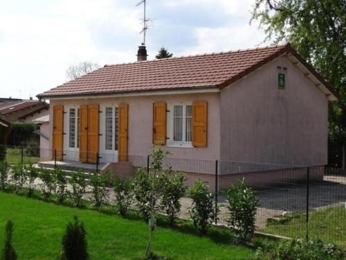 Gîte Saint-Maurice-de-Rémens, 3 pièces, 4 personnes - FR-1-493-208 cottage La Côte