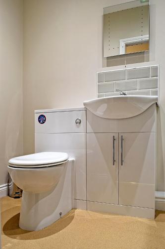 Hanbury Turn - image 7