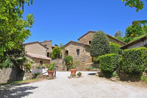  Cortona Apartment Sleeps 4 T241257, Pension in Cortona