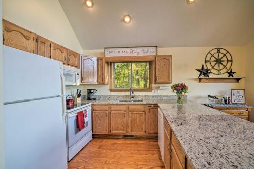 Secluded Getaway with Mtn Views, Deck and Fire Pit