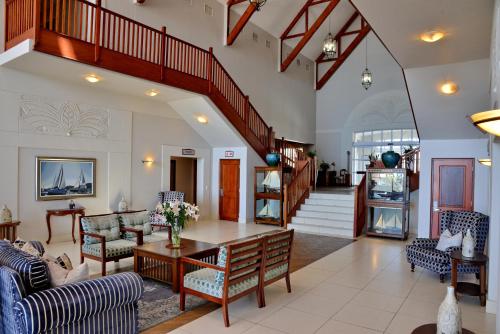 Lobby, Courtyard Hotel Gqeberha in Port Elizabeth