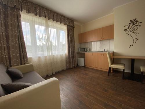 Sástó Hotel - image 3