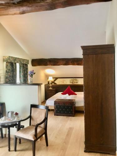 273697560 Chalet du Lys Hotel & SPA