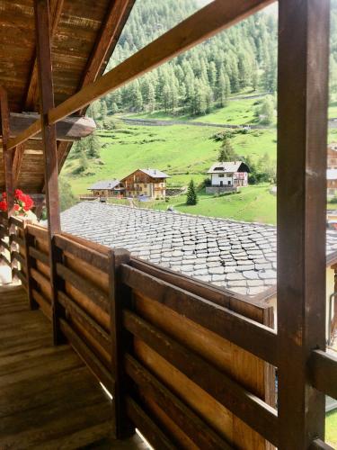 273697617 Chalet du Lys Hotel & SPA