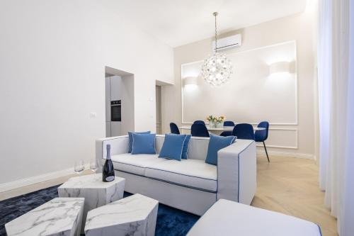 Luxury Blue Duomo - image 11