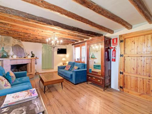 Lively holiday home in Fraga with private pool gîte à louer Miralsot