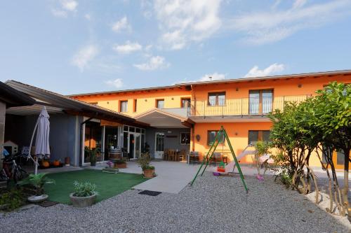 AGRITURISMO "DA LAURA"