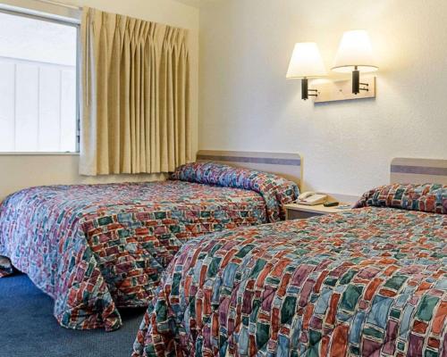 Rodeway Inn Columbus - image 8