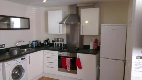 The Bath House Apartments - Free 1st breakfast - FREE parking - image 11