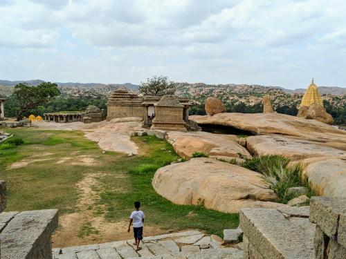 Hotel Varsha Hampi