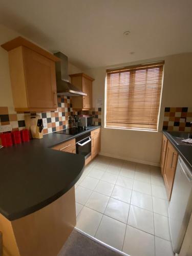 บริการและสิ่งอำนวยความสะดวก, Little Church Street in โอเวอร์สเลด