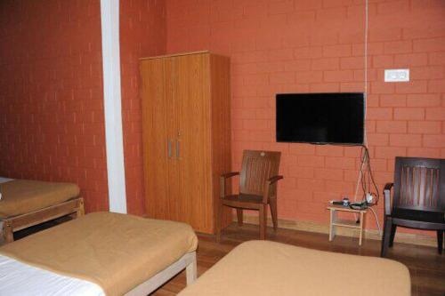 Holidayincoorg chilipili Estate stay for Group