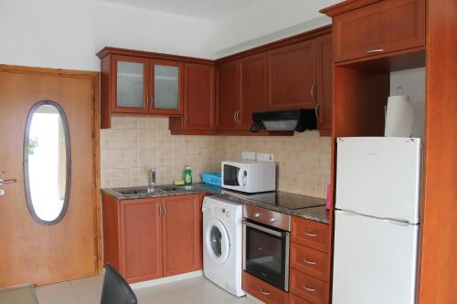 Two-Bedroom Apartment image 4