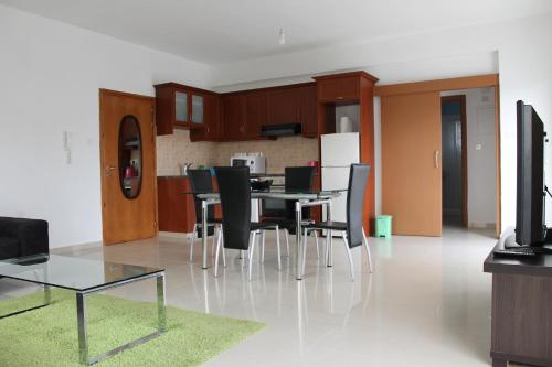 Two-Bedroom Apartment image 5