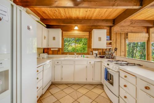 Cheryl's Bainbridge Chalet - image 8