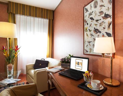 Hotel Lombardia - image 7