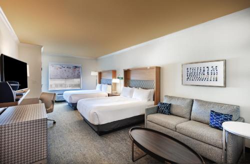 Holiday Inn and Suites McKinney - Allen By IHG in Mckinney