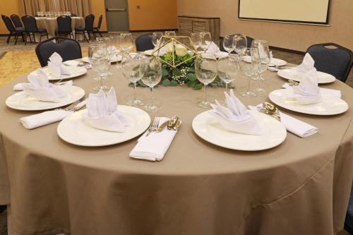 273749059 Holiday Inn - Ciudad Juarez by IHG