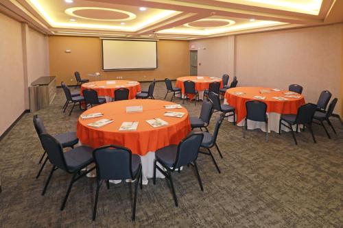 273749063 Holiday Inn - Ciudad Juarez by IHG