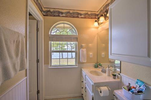 Grand Lake Waterfront Home Shared Boat Ramp! - image 12