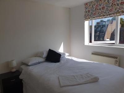 Luxurious, Guildford, Surrey