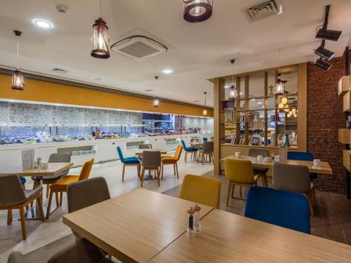 273753828 Holiday Inn Antalya - Lara by IHG