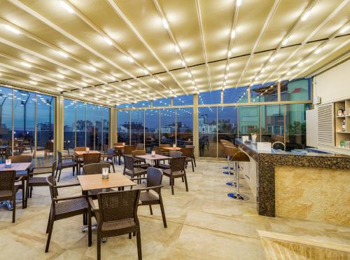 273753848 Holiday Inn Antalya - Lara by IHG