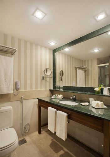 273760219 Windsor Oceanico Hotel
