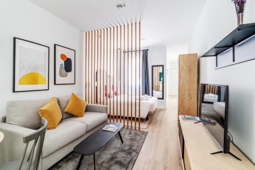 Smartr Atocha Reina Sofia in أرجانزيولا