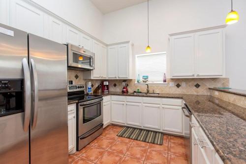 Casa Picasso Mediterranean Style Villa - image 7