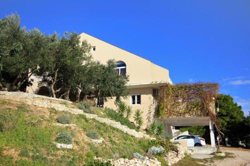 Apartments with a parking space Duce Omis - 4663 - image 4