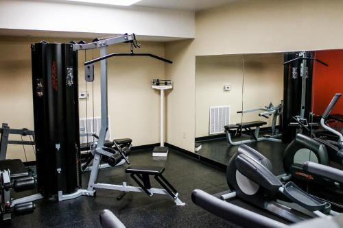Country Inn & Suites by Radisson Richmond West at I-64 VA - image 2