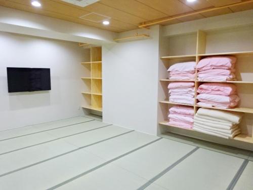 Japanese-Style Room