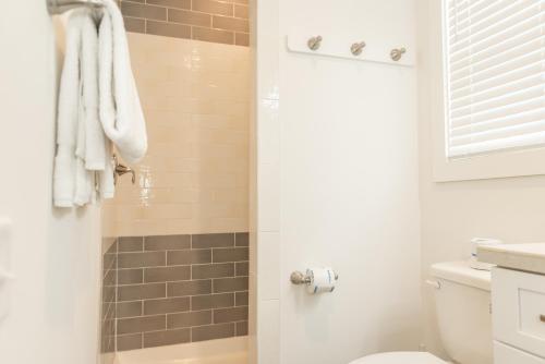 OL3B- Mercer Villa - image 6