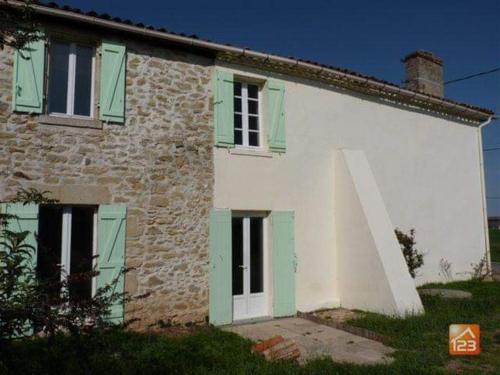 Maison à la campagne chambre d'hôte Lamothe-Landerron