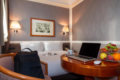 hotel photo
