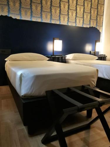 Superior Double King Room image 4